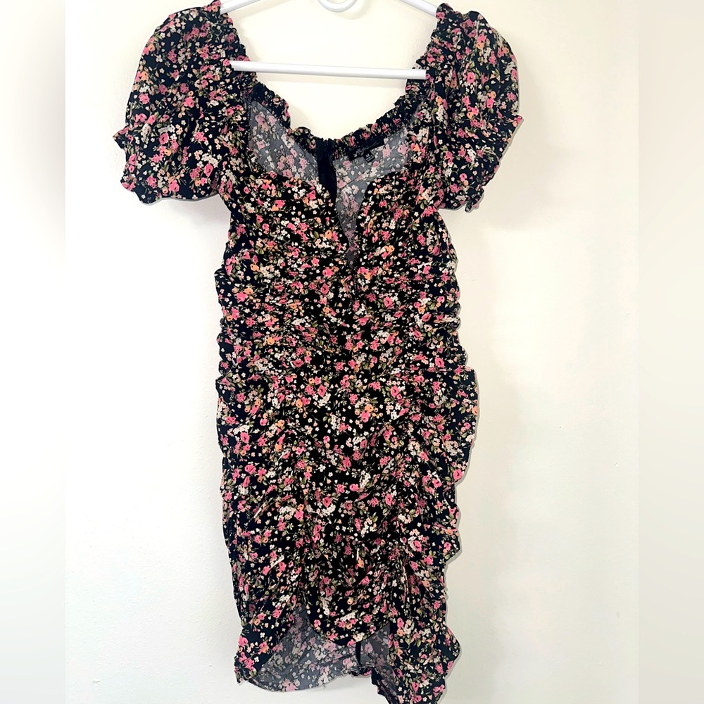 Floral dress body con size Medium